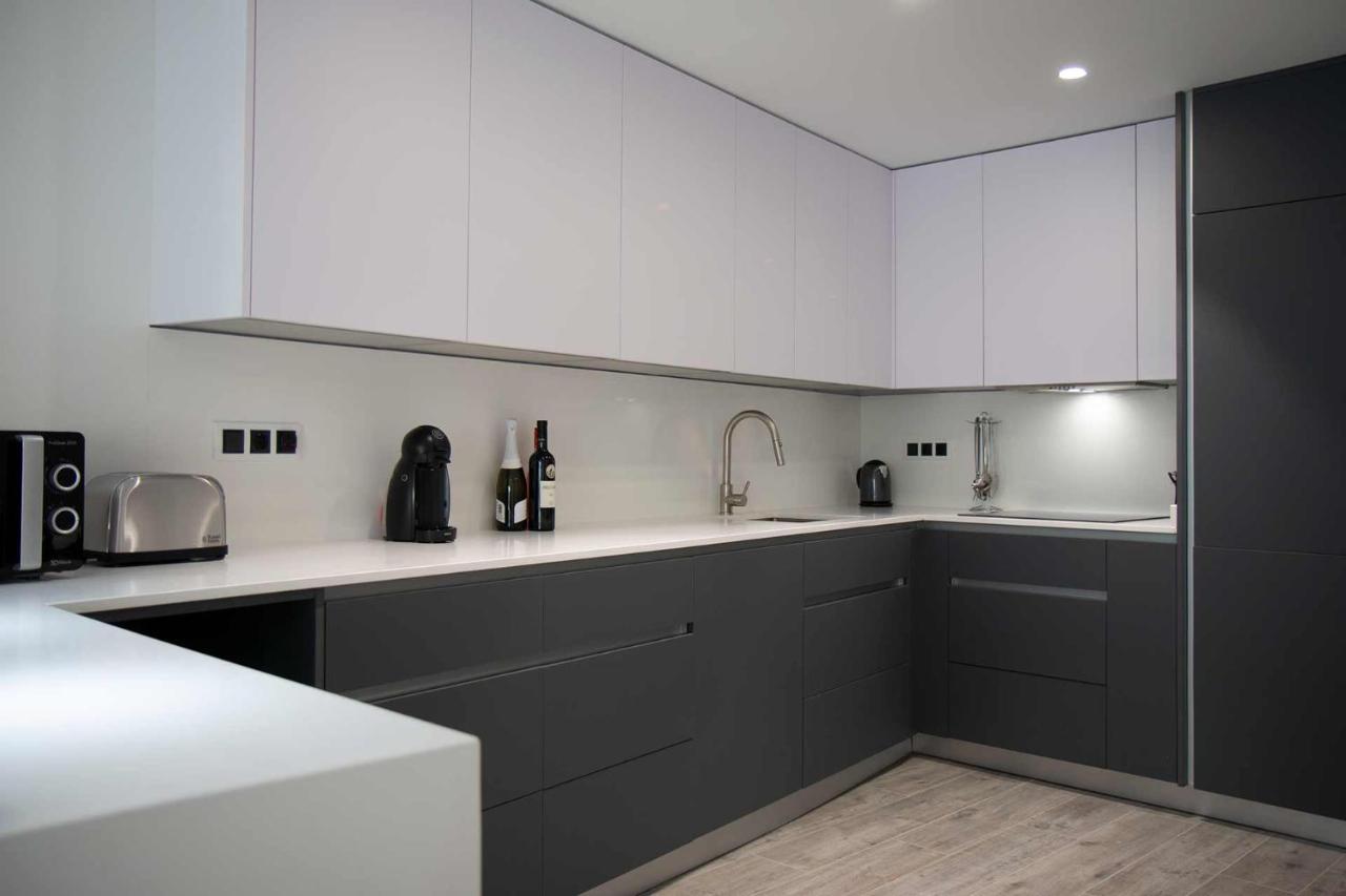 Apartamentos Vacacional En Plaza De Espana Нерха Экстерьер фото